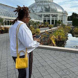 Meet your Posher, Chrissy